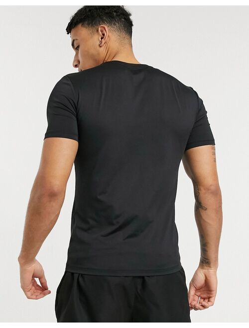 New Look SPORT muscle fit t-shirt with chest print