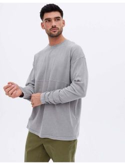 long sleeve T-shirt in washed gray