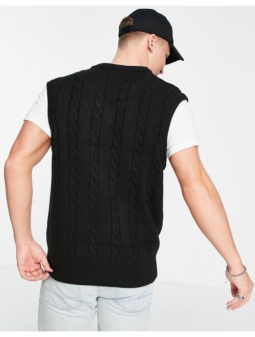 New Look relaxed cable knit vest in black