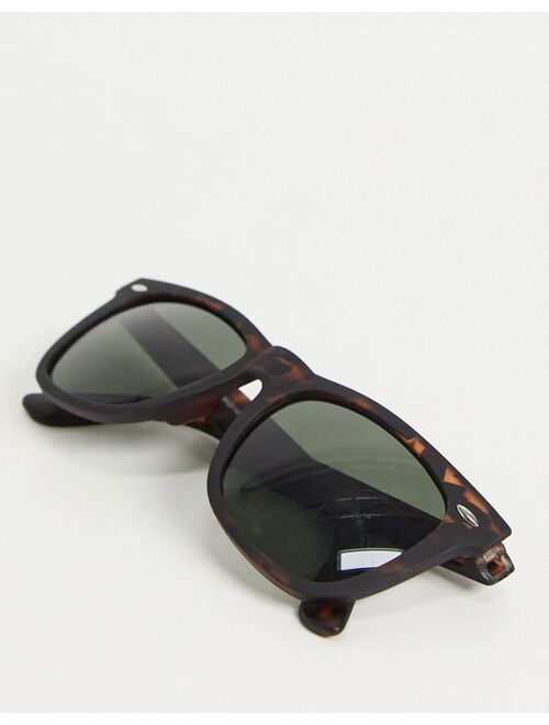 New Look retro sunglasses in brown tort