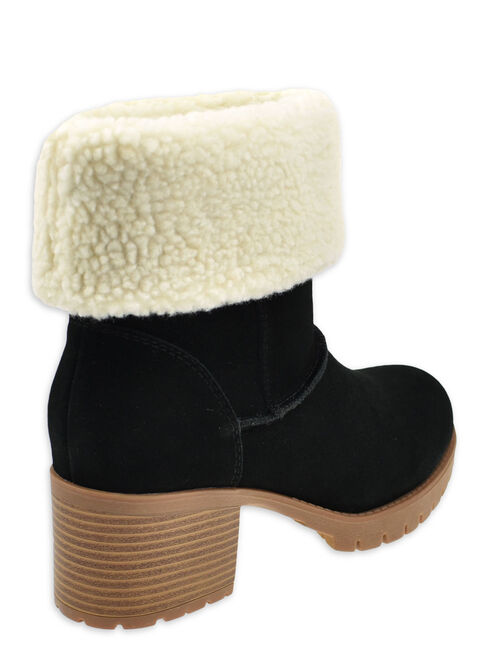 Time and Tru Women's Fold Over Heeled Cozy Boot
