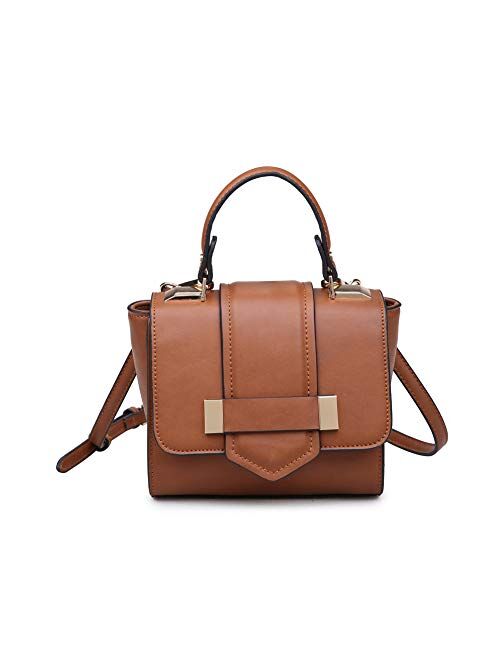 Urban Expressions Solange Women Crossbody Smooth,Material - Vegan Leather
