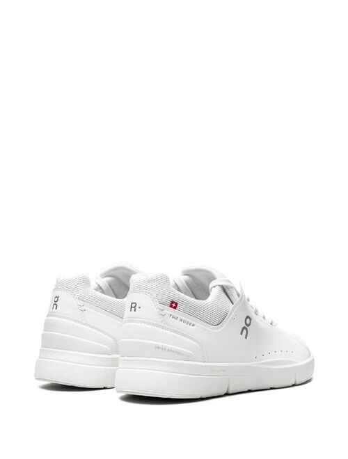 On Running THE ROGER Advantage sneakers