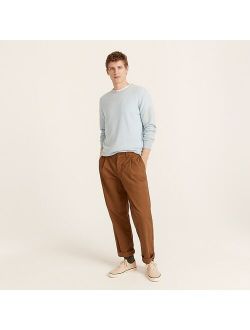 Classic Relaxed-fit pleated chino pant