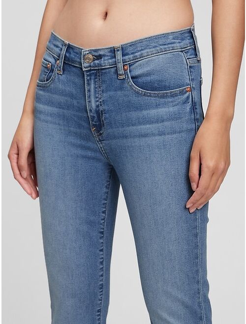 GAP Mid Rise Classic Straight Jeans with Washwell