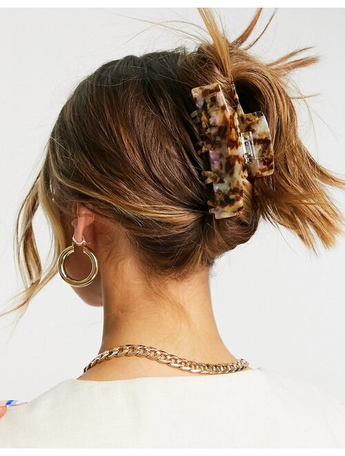 ASOS DESIGN hair clip claw with double prongs in pale tort