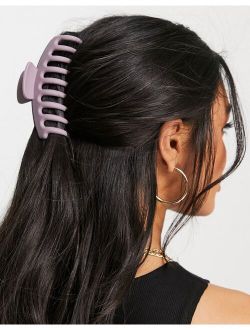 hair claw in matte lilac