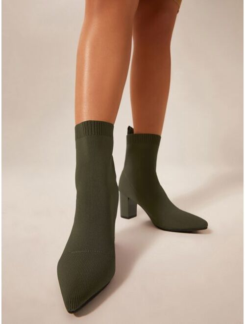 Cuccoo Minimalist Point Toe Sock Boots