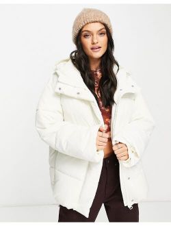recycled polyester hooded padded jacket in off white
