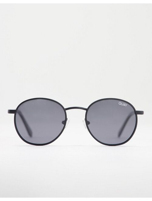 Quay Talk Circles round sunglasses with smoke lens in black