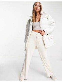 Nuptse Belted mid puffer jacket in white