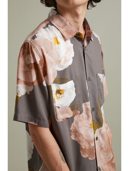 Urban outfitters Standard Cloth Photo Real Floral Shirt