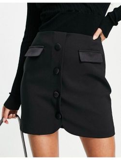 tuxe mini skirt in black