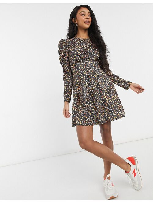 Topshop ruffle hem mini dress with ruched detail in floral