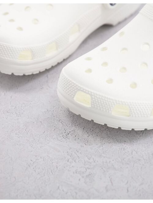 Crocs classic plastic solid lightweight clog in white