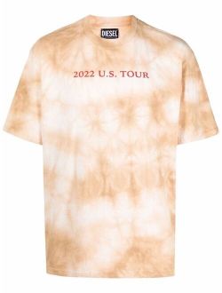 tour-print tie dye T-shirt