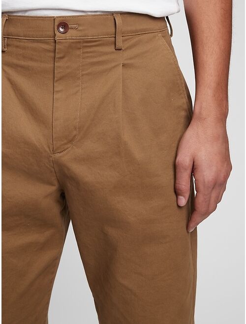 GAP Relaxed Vintage Pleated Khakis with Washwell