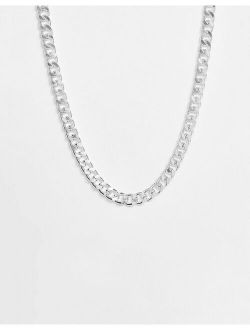 short chunky chain in silver tone