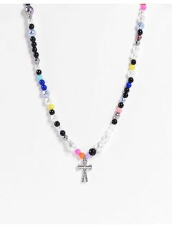 beaded neckchain with cross pendant in multicolor