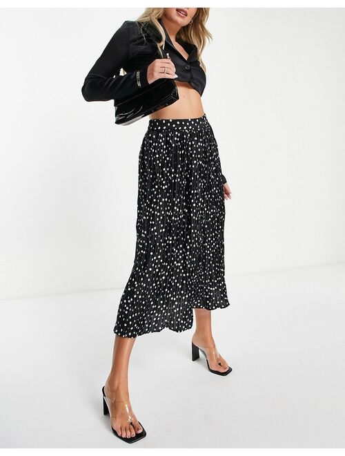 Vero Moda plisse midi skirt in black and white spot