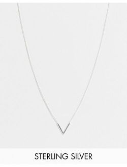 sterling silver neckchain with v-shape pendant