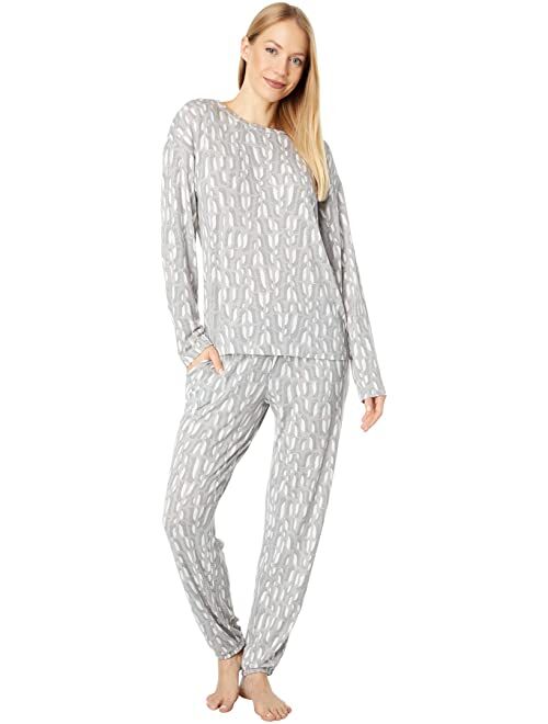 HUE Penguin Puzzle Long Sleeve Joggers Pajama Set