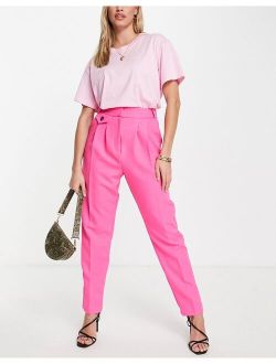 pleated tapered peg pant in bright pink