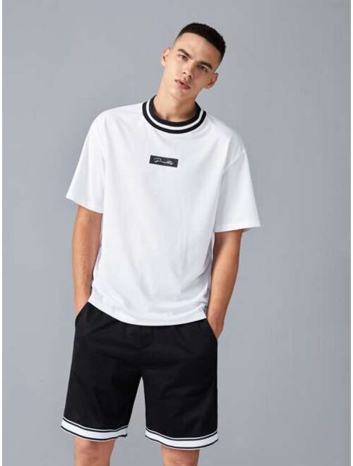 SHEIN Men Letter Graphic Contrast Striped Tee & Shorts Set