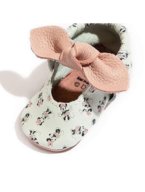 Freshly Picked - First Pair Soft Sole - Knotted Bow Moccasins - Baby Girl/Boy Shoes - Multiple Colors in Multiple Sizes
