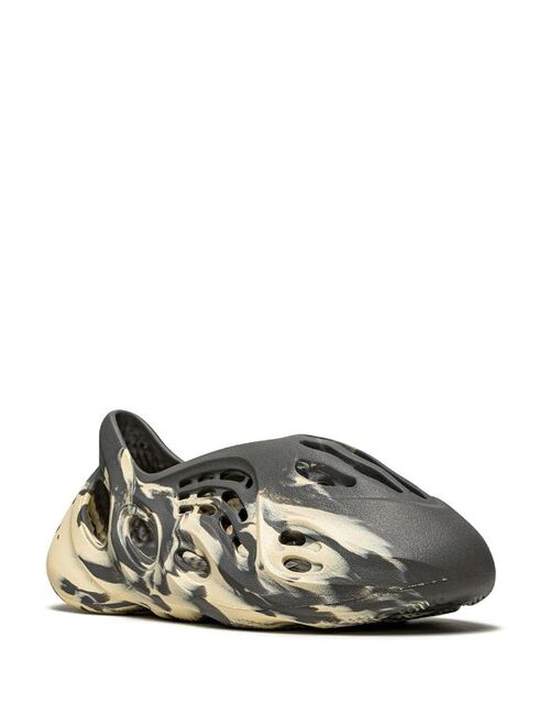 adidas Yeezy Foam Runner “MXT Moon Grey” sneakers