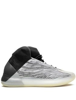 YZY QNTM "Yeezy Quantum" sneakers