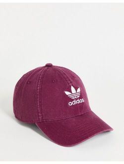 relaxed strap-back cap in crimson