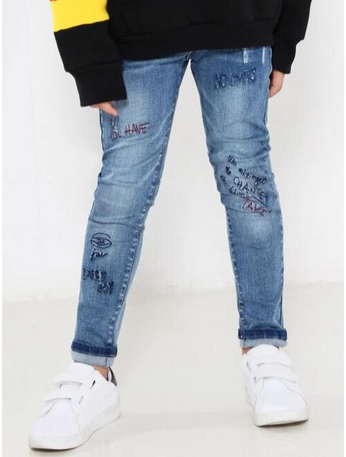 Shein SOLOCOTE Boys Slogan Embroidery Bleach Wash Cat Scratch Skinny Jeans