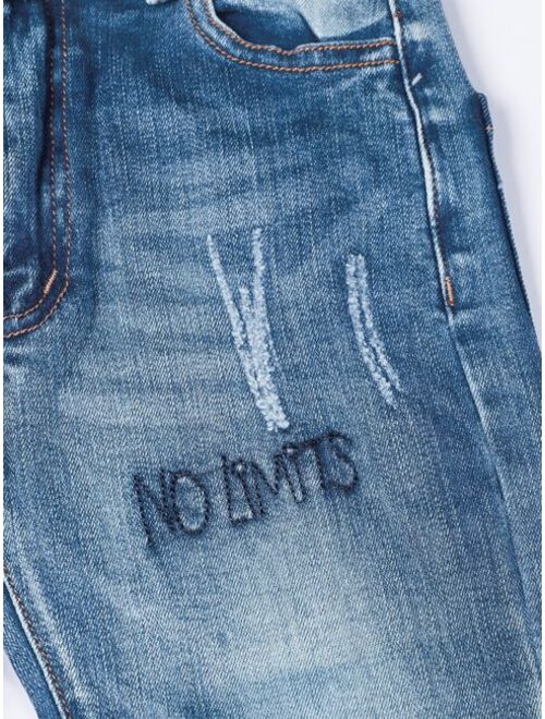 Shein SOLOCOTE Boys Slogan Embroidery Bleach Wash Cat Scratch Skinny Jeans