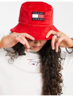 Tommy Jeans heritage logo bucket hat in red