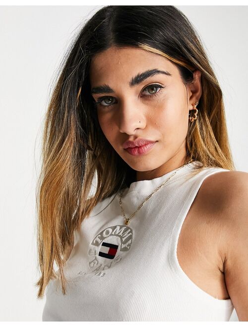 Tommy Hilfiger Tommy Jeans crop timeless circle tank in white