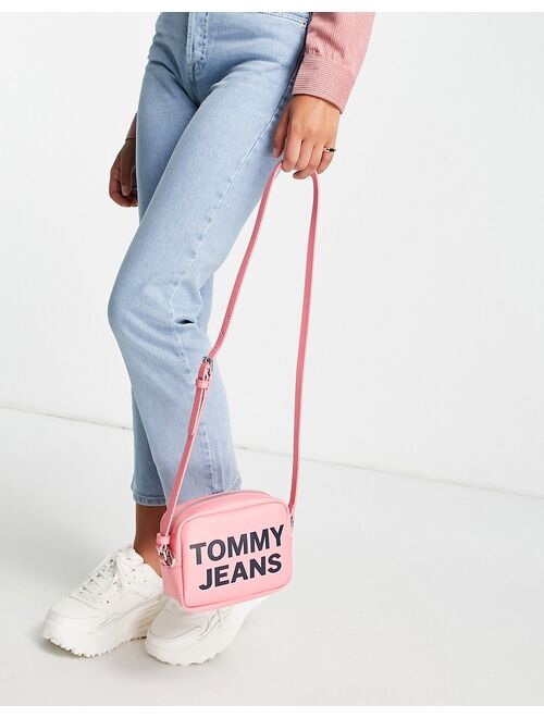Tommy Hilfiger Tommy Jeans logo PU camera bag in pink