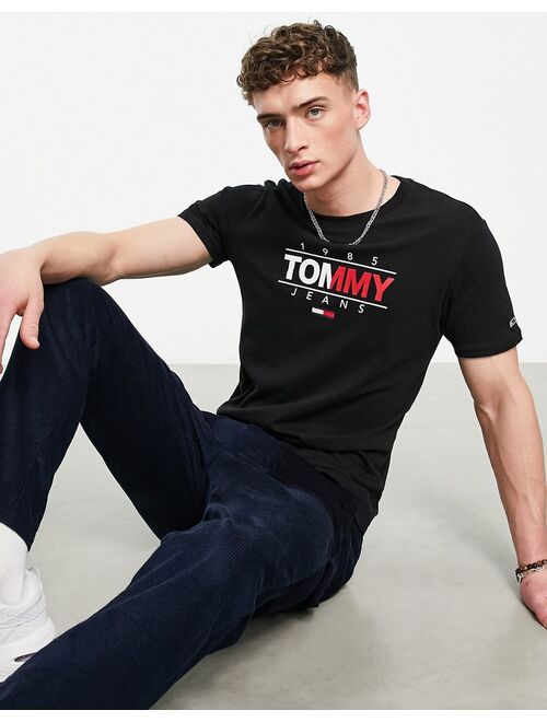 Tommy Hilfiger Tommy Jeans essential split logo t-shirt in black