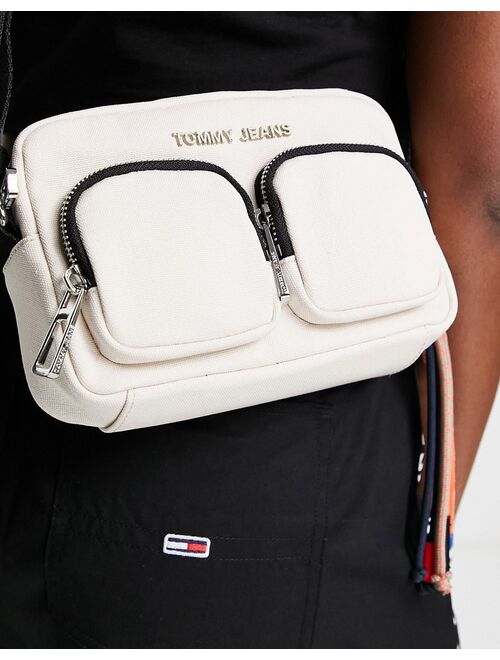 Tommy Hilfiger Tommy Jeans crossover camera bag in cream