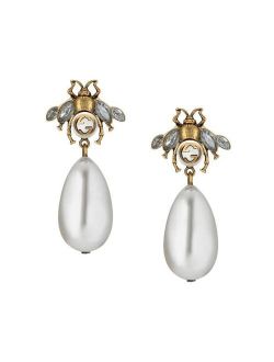 Bee earrings with drop pearls