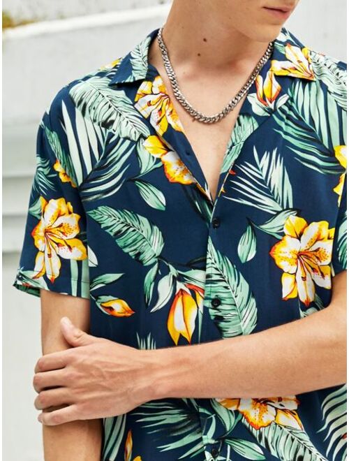 SHEIN Men Notch Collar Short Sleeve Tropical Print Shirt