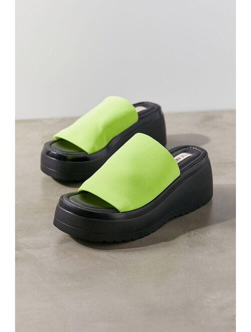 Steve Madden UO Exclusive Scrunchy Platform Sandal