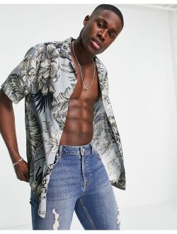 relaxed camp collar large scale leaf floral shirt in gray