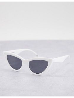 beveled cat eye sunglasses  in shiny white