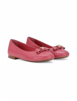 Kids logo-bow leather ballerina pumps