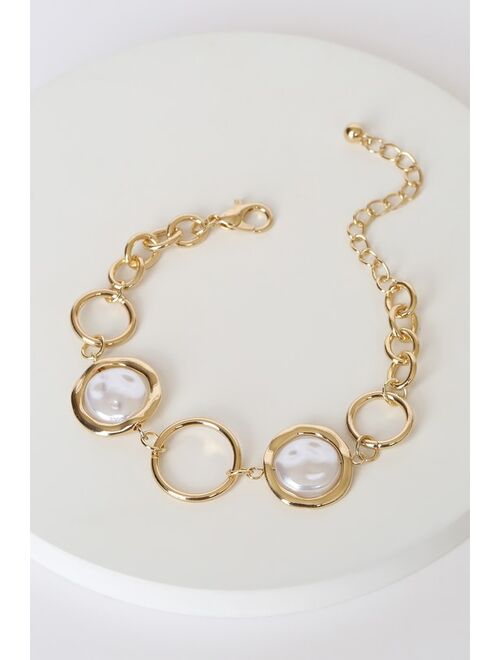 Lulus Trip To The Sea Gold and Pearl Bracelet