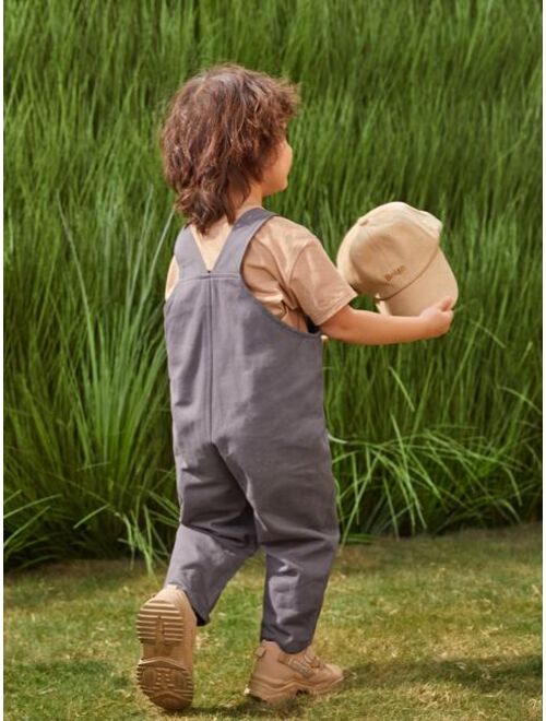 SHEIN Toddler Boys Solid Flap Pocket Jumpsuit