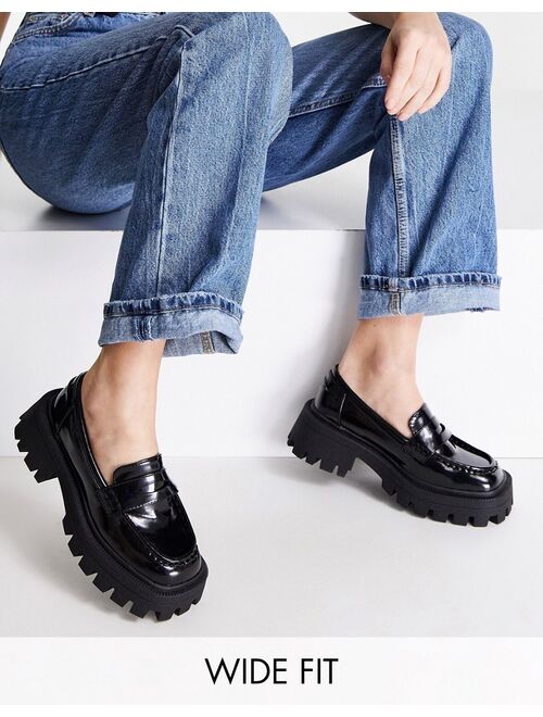 ASOS DESIGN Wide Fit Mulled chunky loafer in black
