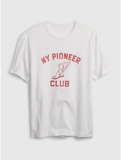 Adult Gap x New York Pioneer Club 100% Organic Cotton Graphic T-Shirt