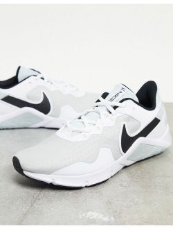 Training Legend Essential 2 sneakers in white